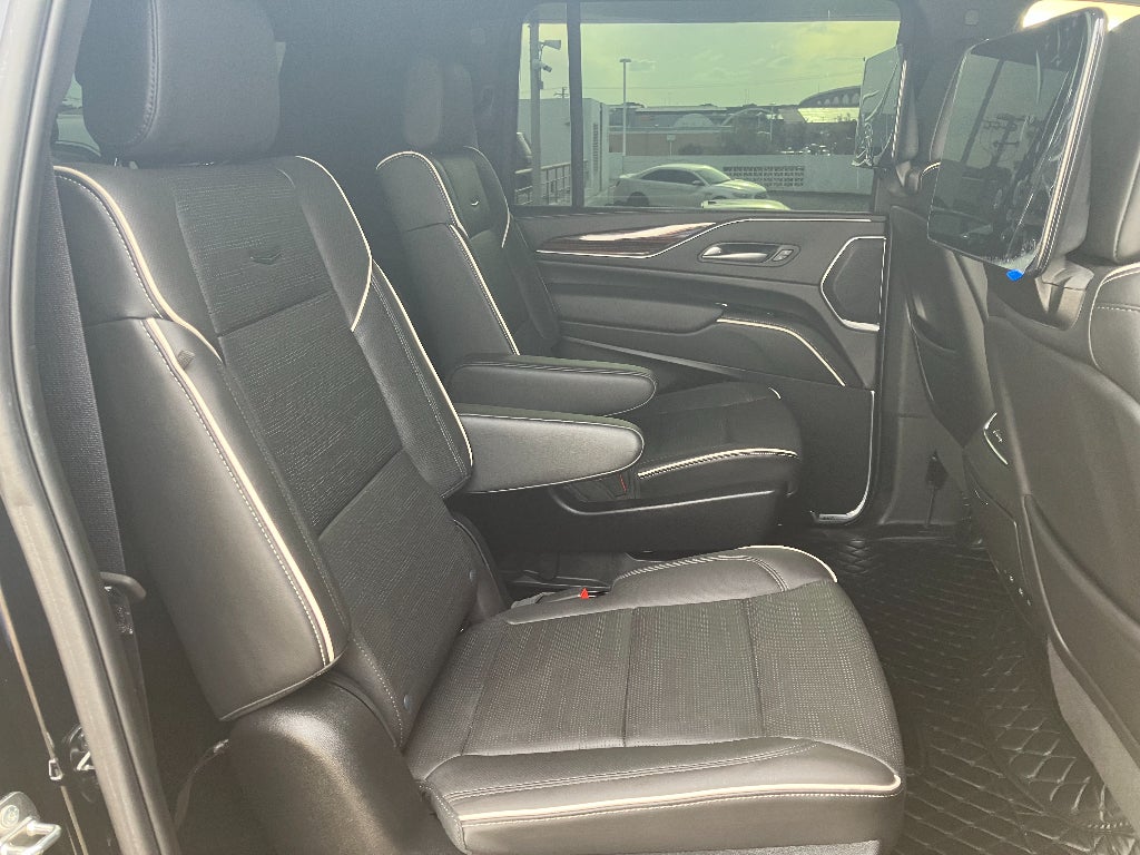 2023 Cadillac Escalade ESV 4WD Premium Luxury