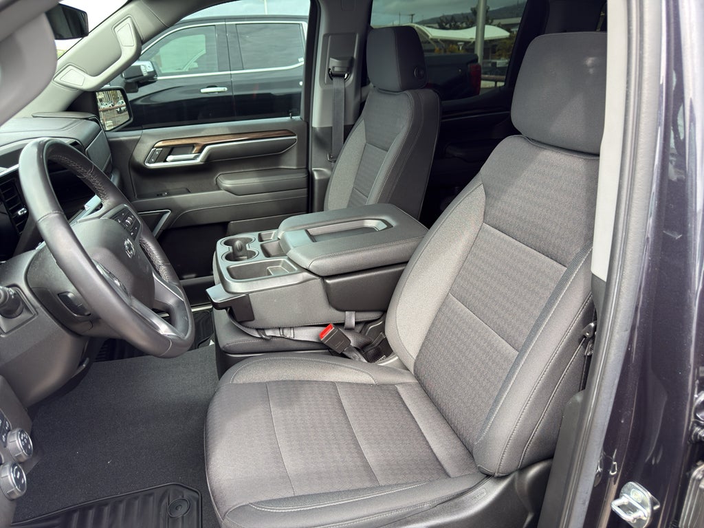 2022 Chevrolet Silverado RST