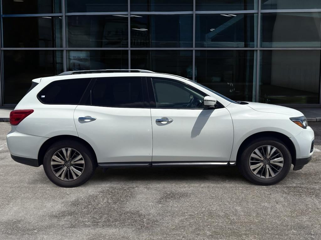 2020 Nissan Pathfinder SL