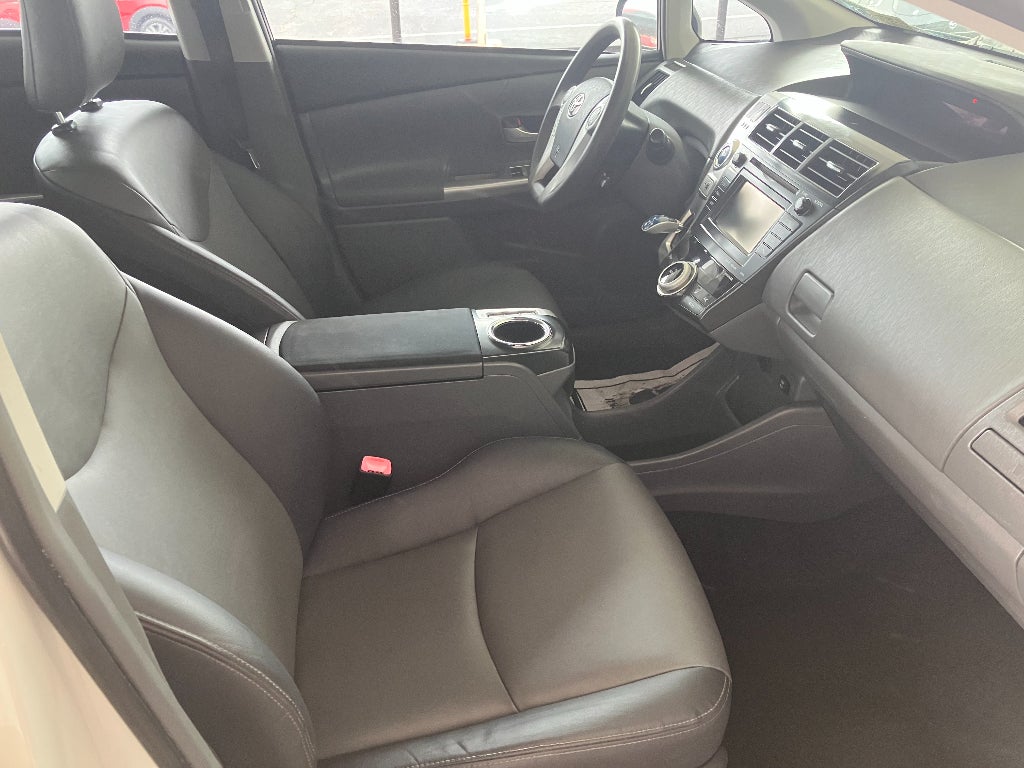 2012 Toyota Prius v Five