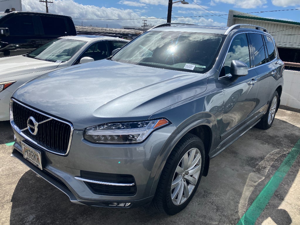 2019 Volvo XC90 Momentum